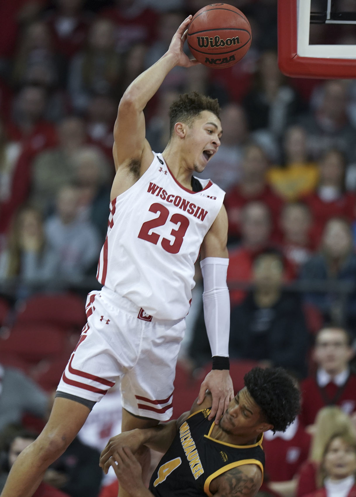 Badgers 83, Panthers 64